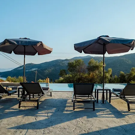 Villa Irini's Mikros Gialos