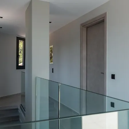 Irini's Villa Mikros Gialos