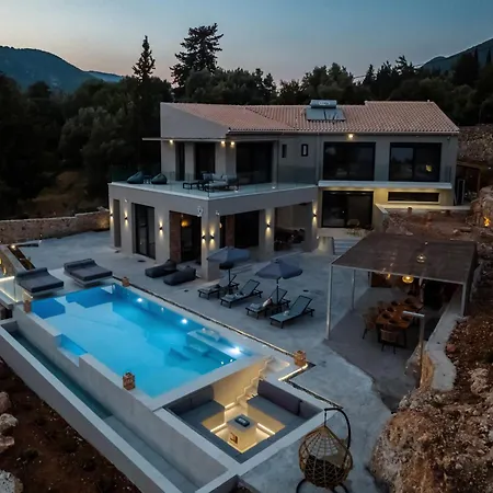 Irini's Villa Mikros Gialos